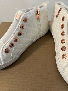Blowfish Malibu white quilted canvas sneaker with rose gold color accents